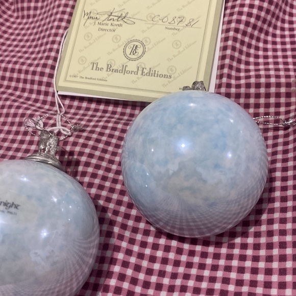 Bradford Editions two piece ornament collection( blue) - Picture 5 of 9